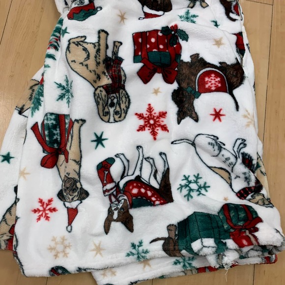 Holiday Dog Pug Beagle French Bulldog dachshund Plush Christmas Throw Blanket - Picture 5 of 13